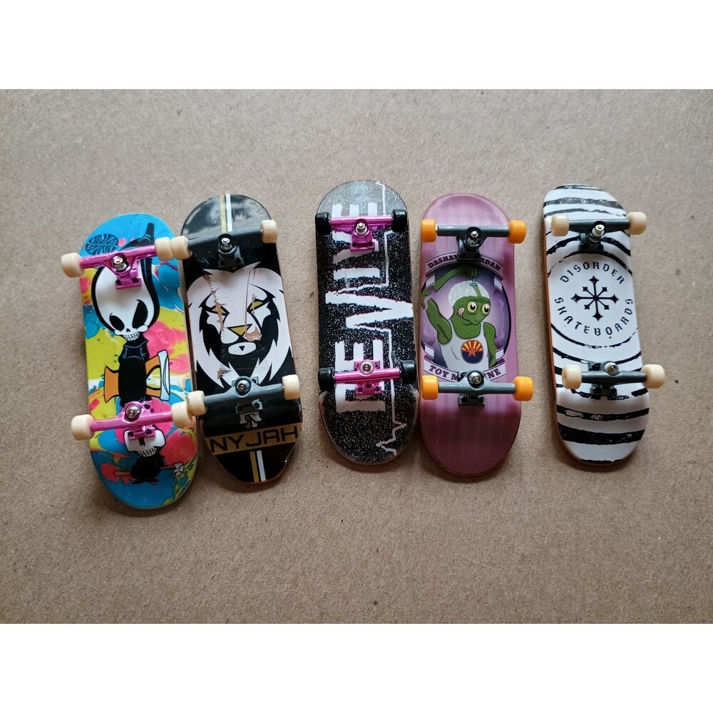 Lot of 5 Tech Deck Fingerboards Skull Nyjah Etc